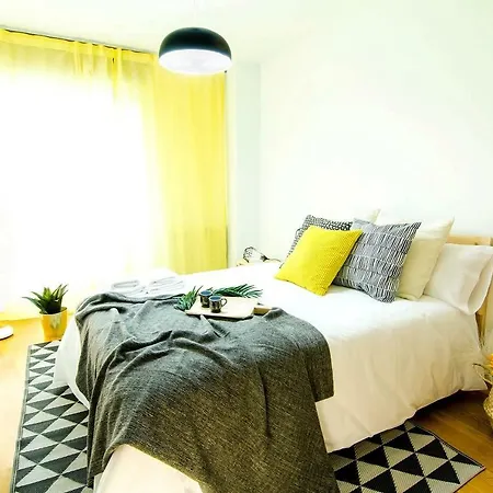 Light & Colors - Ctr Apartment *